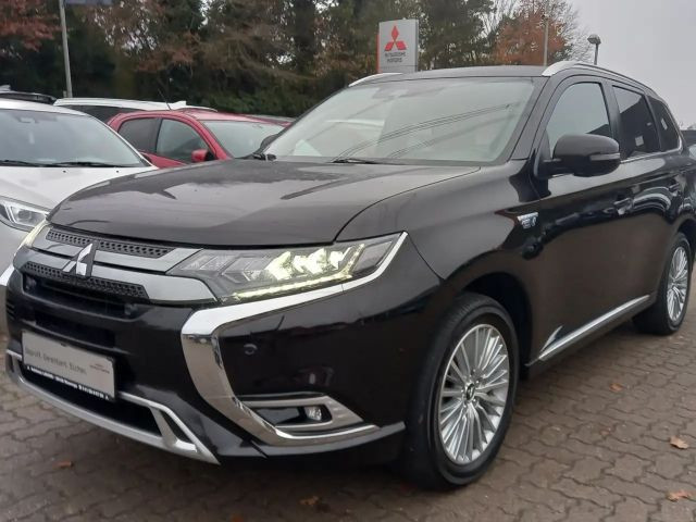 Mitsubishi Outlander PHEV 4WD