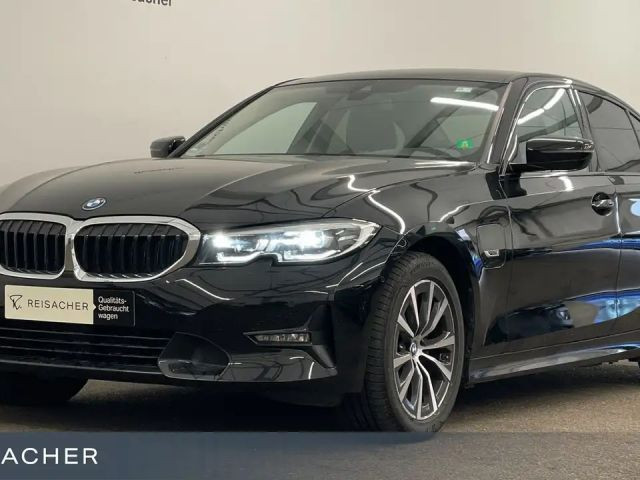 BMW 3 Serie 320 Sport Line Sedan 320e