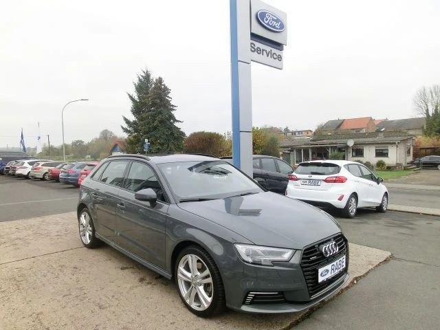 Audi A3 Sedan e-tron S-Tronic