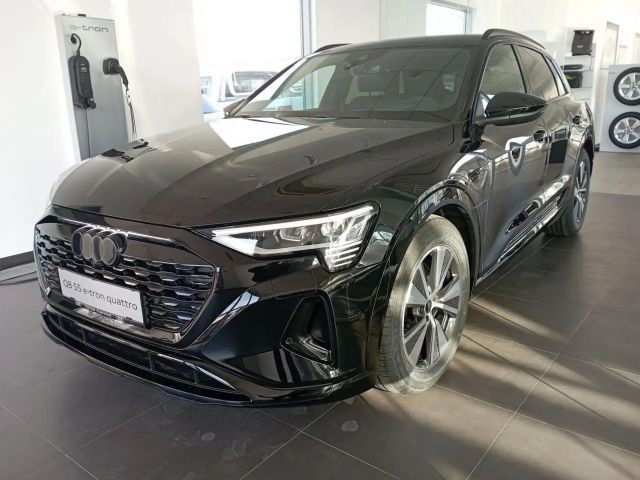 Audi Q8 e-tron Quattro Business 55