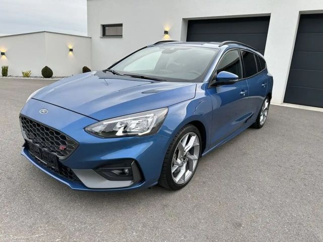 Ford Focus ST Line