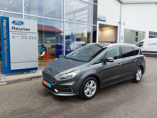 Ford S-Max Titanium