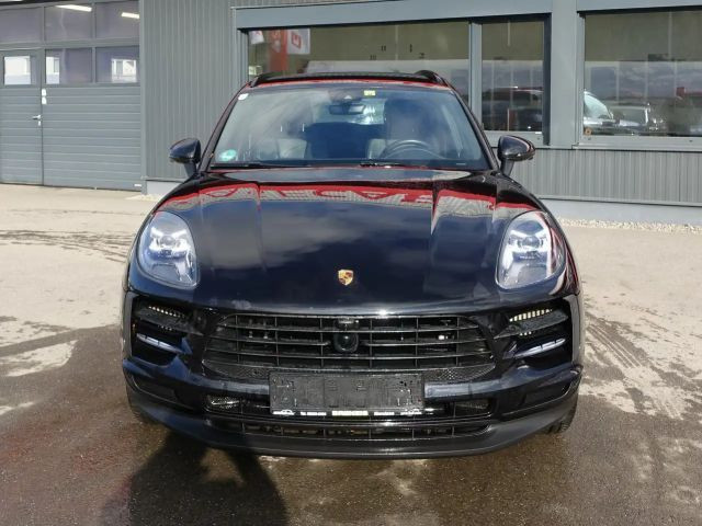 Porsche Macan S