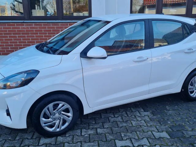 Hyundai i10 1.0