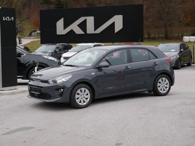 Kia Rio Titan