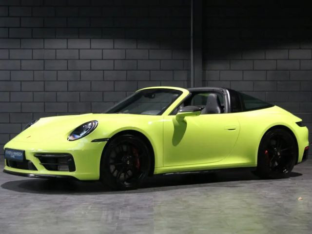 Porsche 992 GTS Targa Cabrio 4