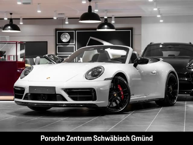 Porsche 992 GTS Cabrio Carrera