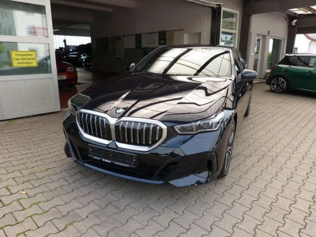 BMW 5 Serie 520 M-Sport Sedan 520d