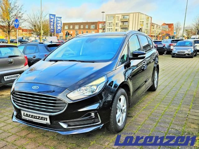 Ford S-Max Titanium