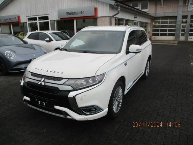 Mitsubishi Outlander PHEV Diamant Edition 4WD