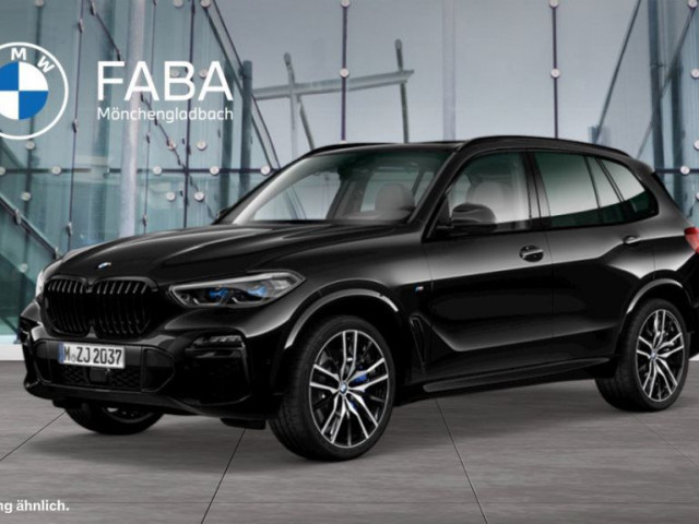 BMW X5 M50i