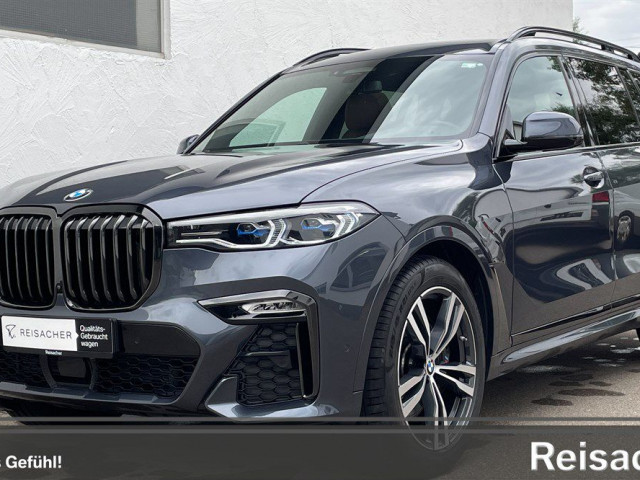 BMW X7 M50i