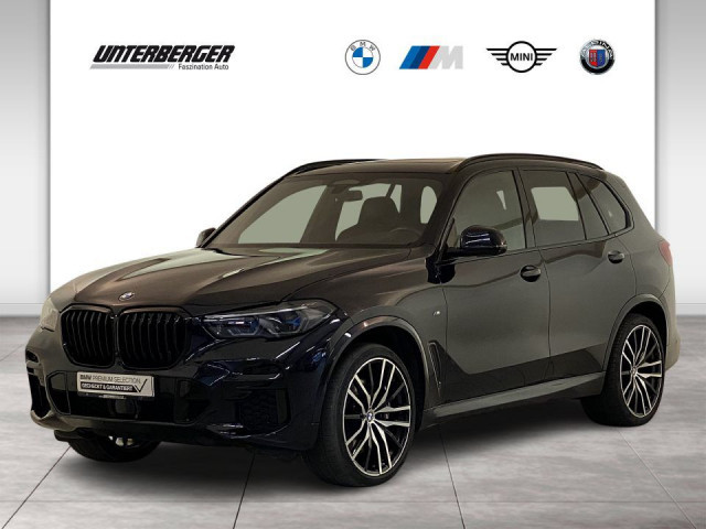 BMW X5 M50i