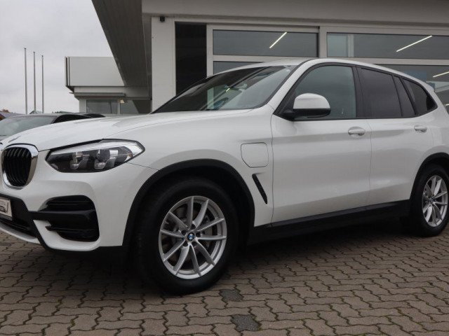 BMW X3 xDrive30e