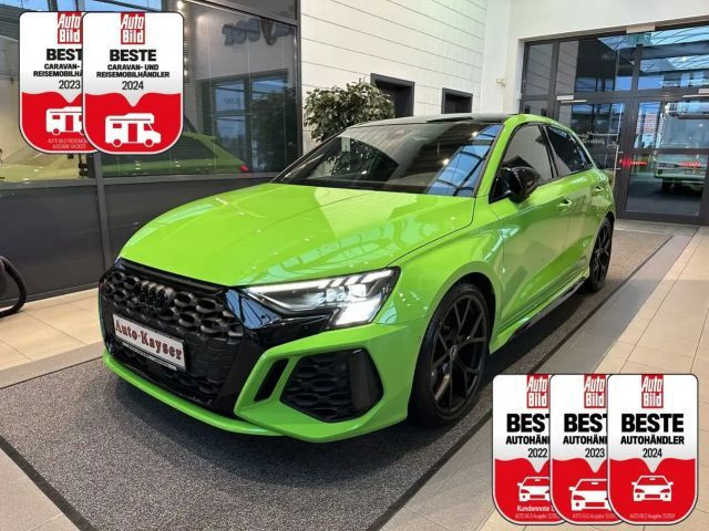 Audi RS3 SB +Pano+Keramik+RSDynamik+290km/h+RS-Sportabgasan