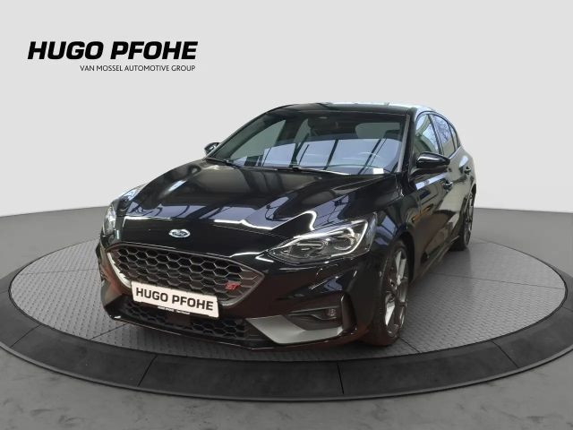 Ford Focus EcoBoost ST Line