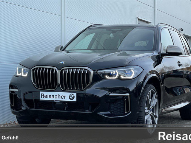 BMW X5 M50i