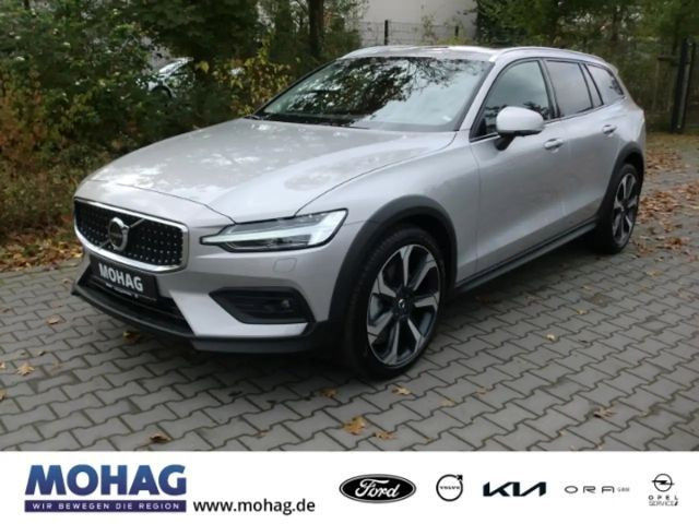 Volvo V60 Cross Country AWD Ultimate