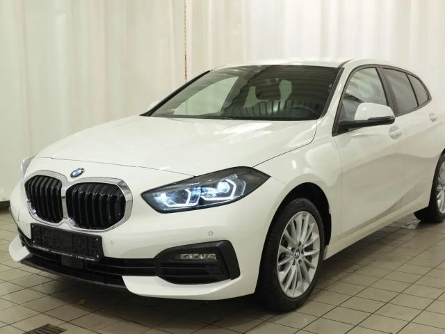 BMW 1 Serie 120 xDrive Advantage pakket Sedan 120d