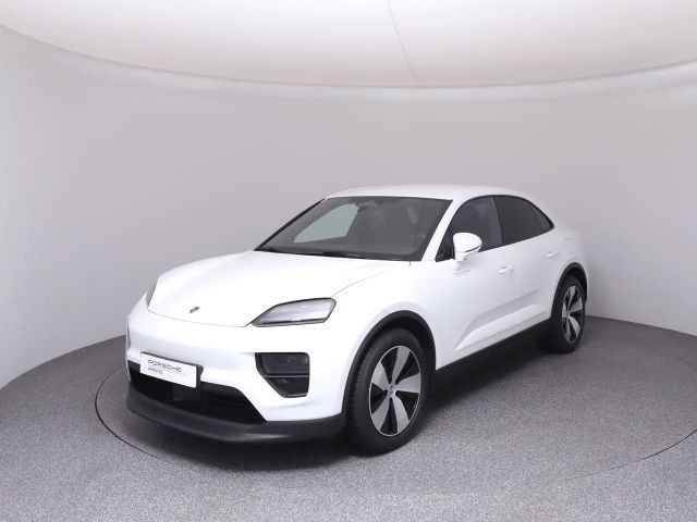 Porsche Macan 4