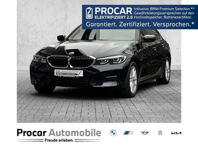 BMW 3 Serie 330 Advantage pakket Sedan 330e