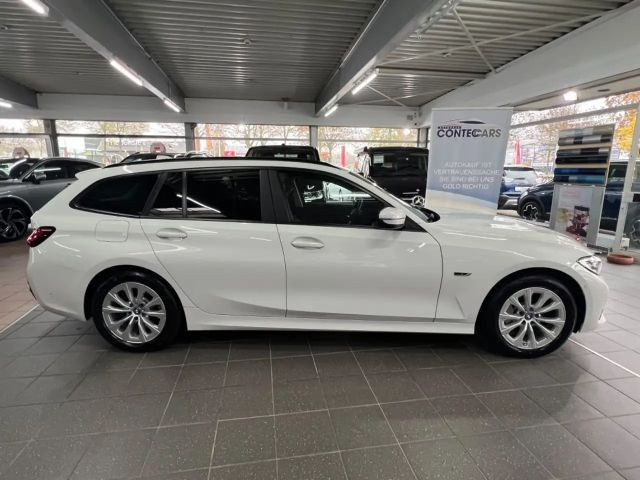 BMW 3 Serie 330 Touring Advantage pakket 330e