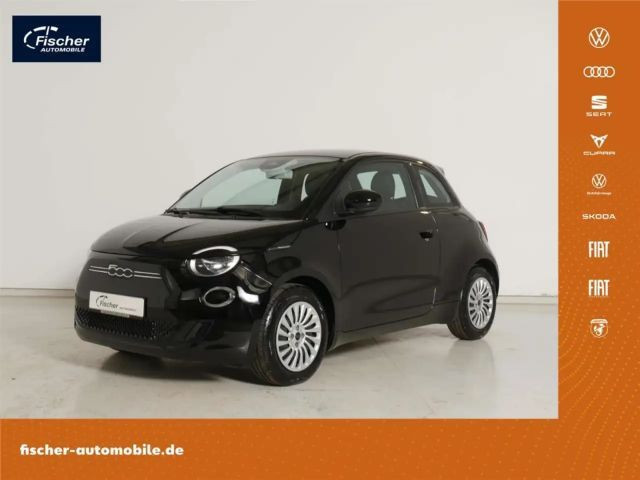 Fiat 500e Action