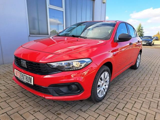 Fiat Tipo 1.5 GSE HYBRID 130PS AUTOMATIK EINPARKHILFE