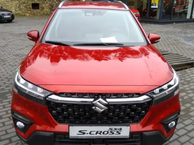 Suzuki S-Cross AllGrip Hybrid