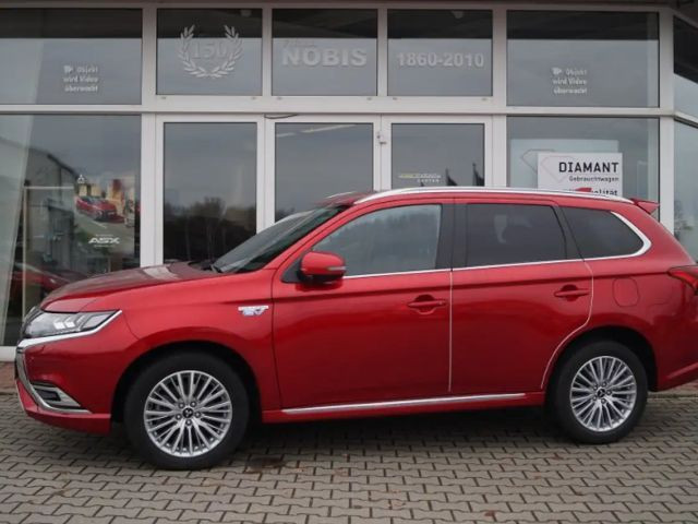 Mitsubishi Outlander PHEV 4WD MIVEC