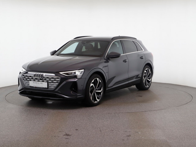 Audi Q8 e-tron Quattro Business 50