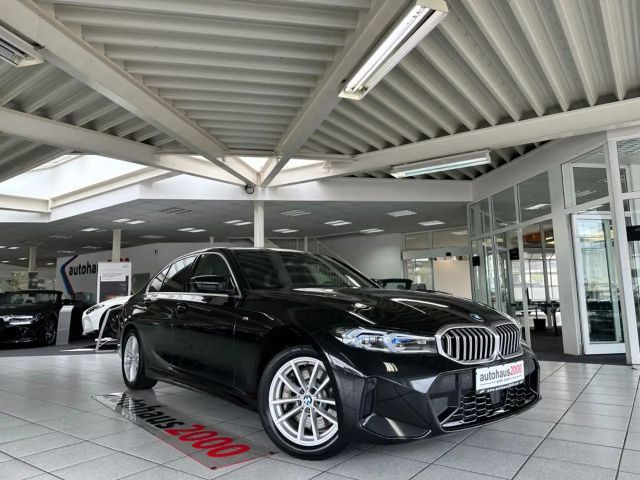 BMW 3 Serie 330 M-Sport Sedan 330i