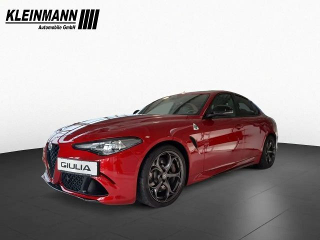 Alfa Romeo Giulia Quadrifoglio AT8