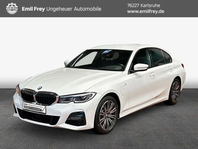 BMW 3 Serie 330 M-Sport xDrive Sedan 330e