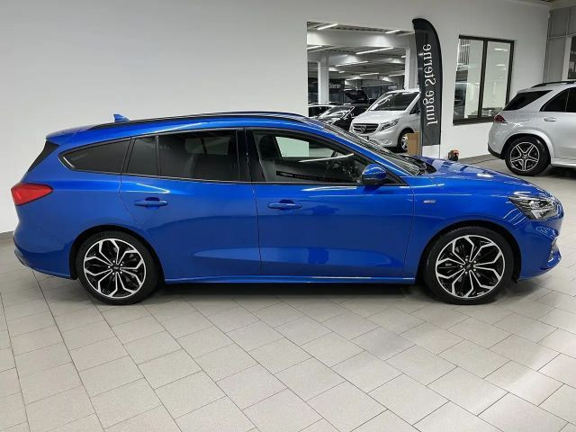 Ford Focus EcoBoost ST Line