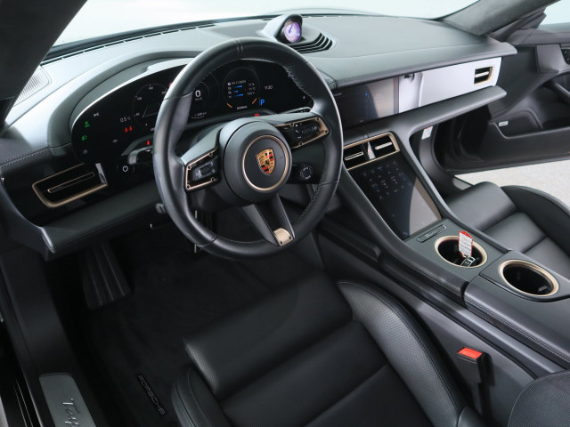 Porsche Taycan Turbo