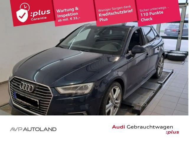 Audi A3 Sportback Sedan e-tron S-Line S-Tronic Sport