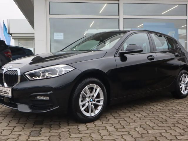 BMW 1 Serie 118 Sport Line Sedan 118i