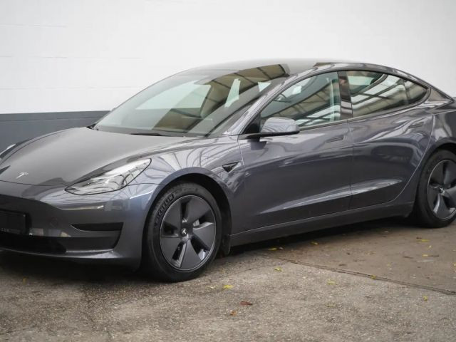 Tesla Model 3 Standard Range