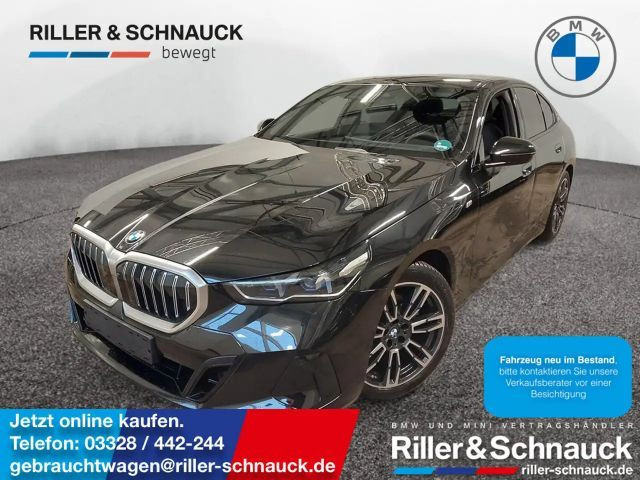 BMW 5 Serie 520 M-Sport Sedan 520d