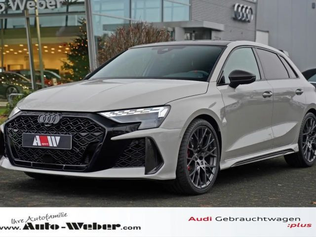 Audi RS3 Spb EXCLUSIVE PANO 280KMH CARBON SCHALENSITZ