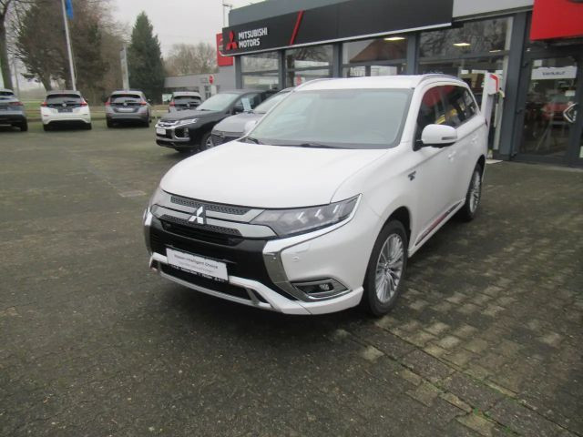 Mitsubishi Outlander PHEV 4WD