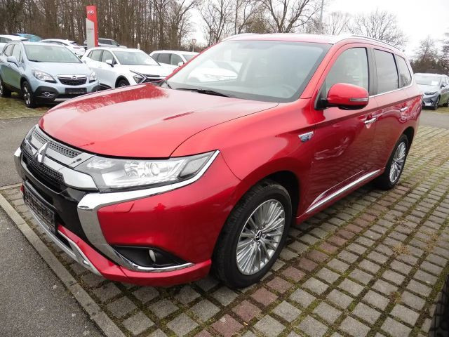 Mitsubishi Outlander PHEV 4WD