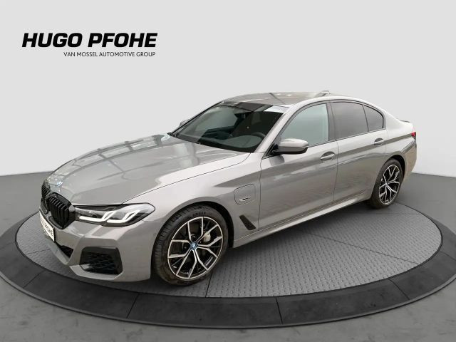 BMW 5 Serie 545 M-Sport xDrive Sedan 545e