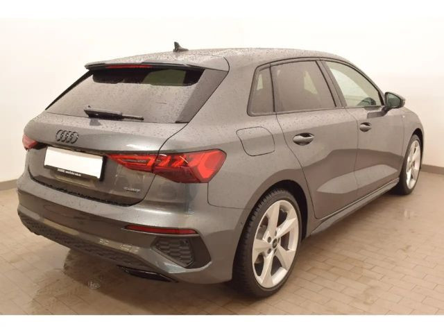 Audi A3 Sportback Sedan Quattro S-Line S-Tronic 40 TFSI