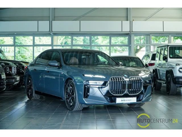 BMW 7 Serie 740 M-Sport Sedan 740d