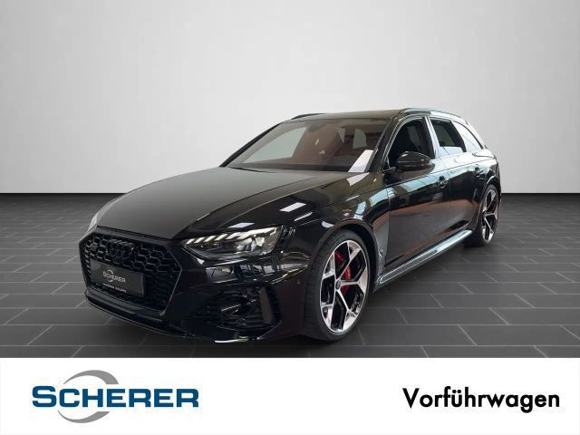 Audi RS4 331(450) kW(PS) tiptronic