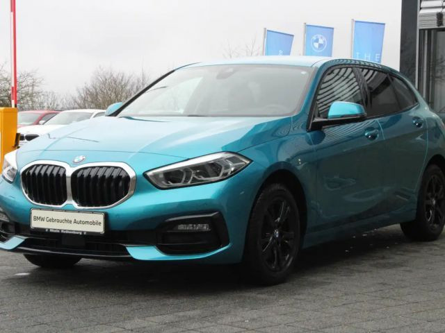 BMW 1 Serie 118 Sport Line Sedan 118i 5-deurs