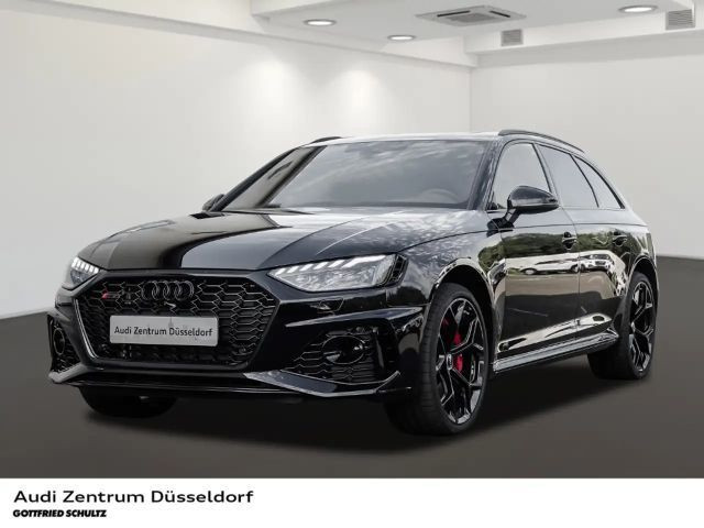 Audi RS4 331(450) KW(PS) TIPTRONI Allrad HUD El. Panodach N