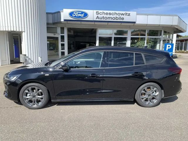 Ford Focus EcoBoost Wagon ST Line